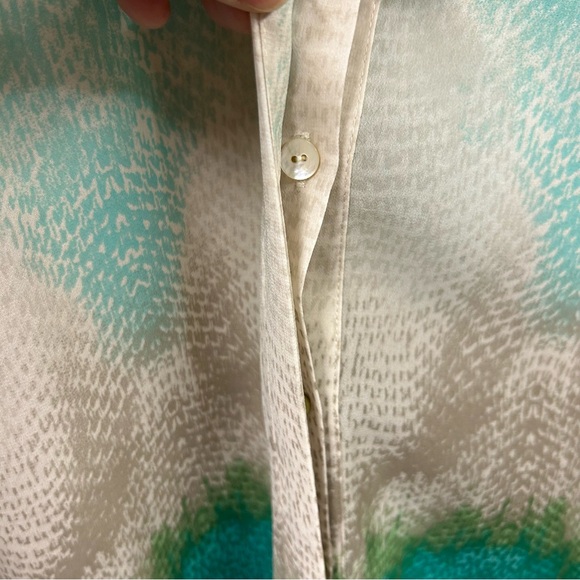 Chico’s button down blouse in size 2 or large in blue, green and brown ombre - Picture 5 of 8